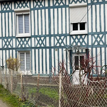 Holiday home Gite Les Colombages Doudeville